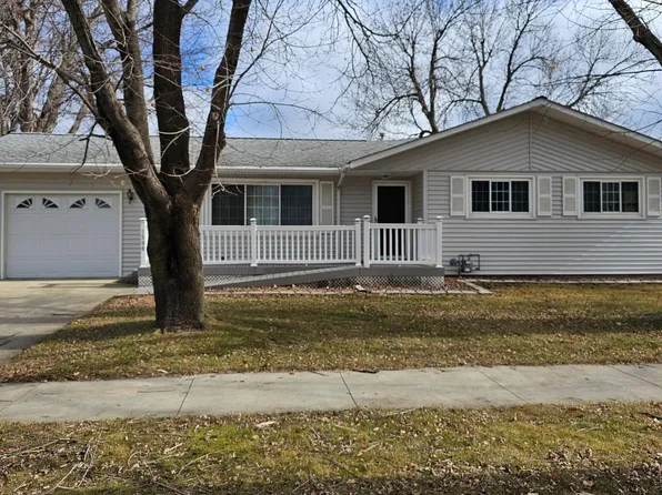 1598 Burlington Ave, Worthington, MN 56187