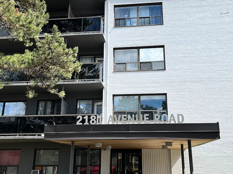 2181 Avenue Rd — Photo 15
