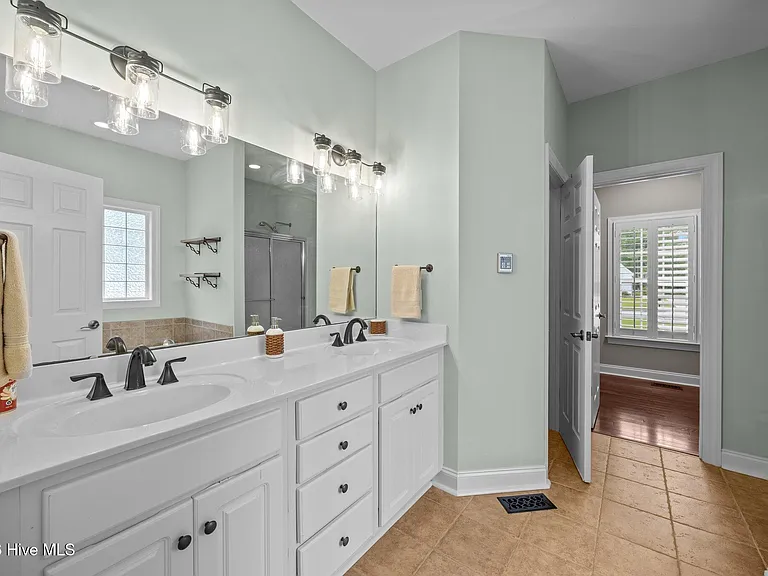 3504 Cranberry Ln — Photo 11