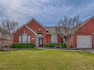 537 Broadsword Ln, Grand Prairie, TX 75052