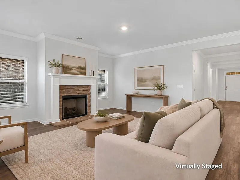 4 bed, 3.0 bath, 2108 sqft, $2,150 — Photo 4
