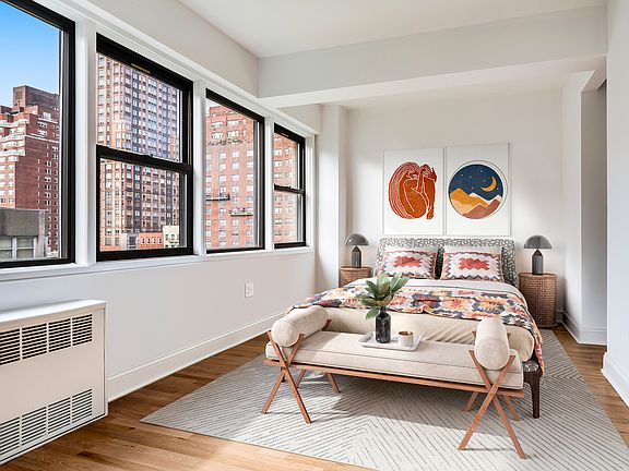 2nd image of 205 E 77th St APT 7C