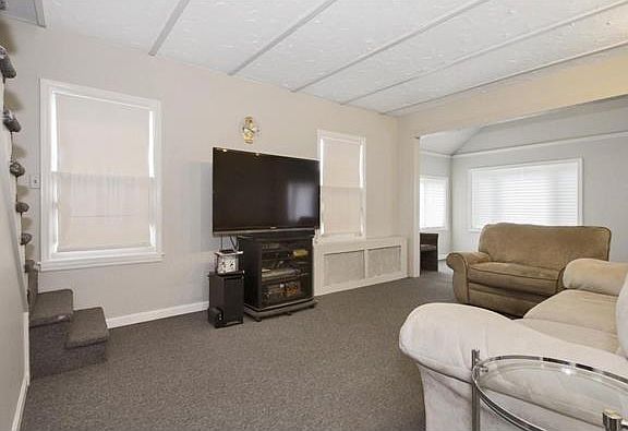 5th image of 57 W Croton Dr