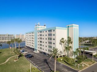 10216 Regal Dr APT 407, Largo, FL 33774