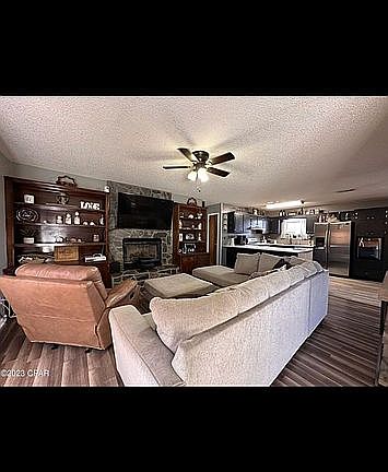 2nd image of 4503 Clearwater Ln