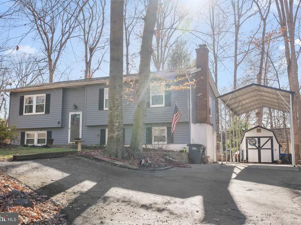 8967 Westchester Dr, Manassas, VA 20112