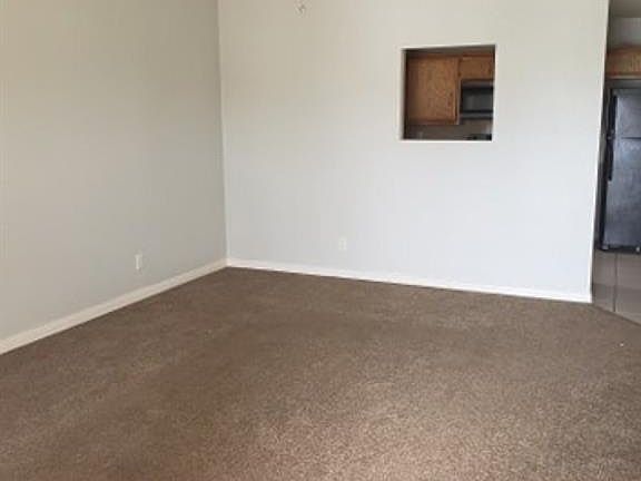 5th image of 1302 Chips Dr #A