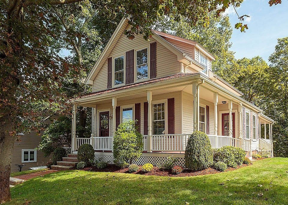 1st image of 4 Highland Ave