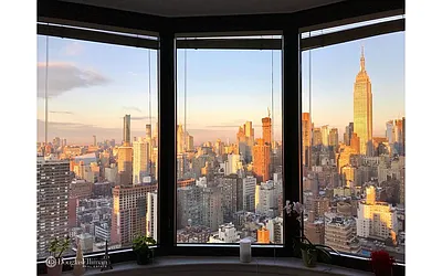 Rented by R New York