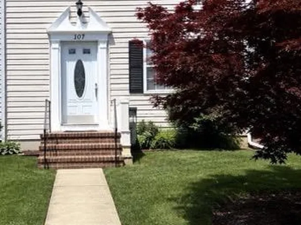 1226 Holmespun Dr, Pasadena, MD 21122