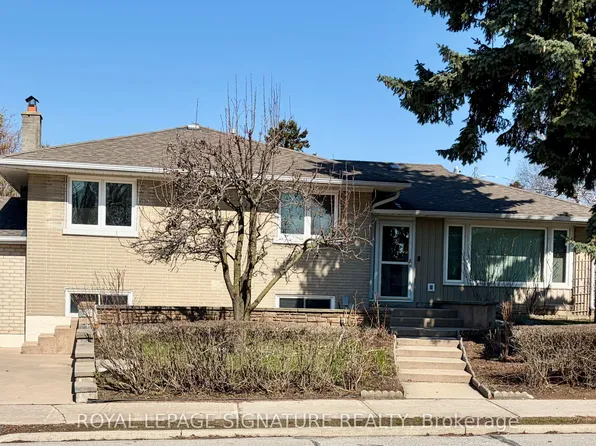 1 Charlemont Cres, Toronto, ON M1T 1M3