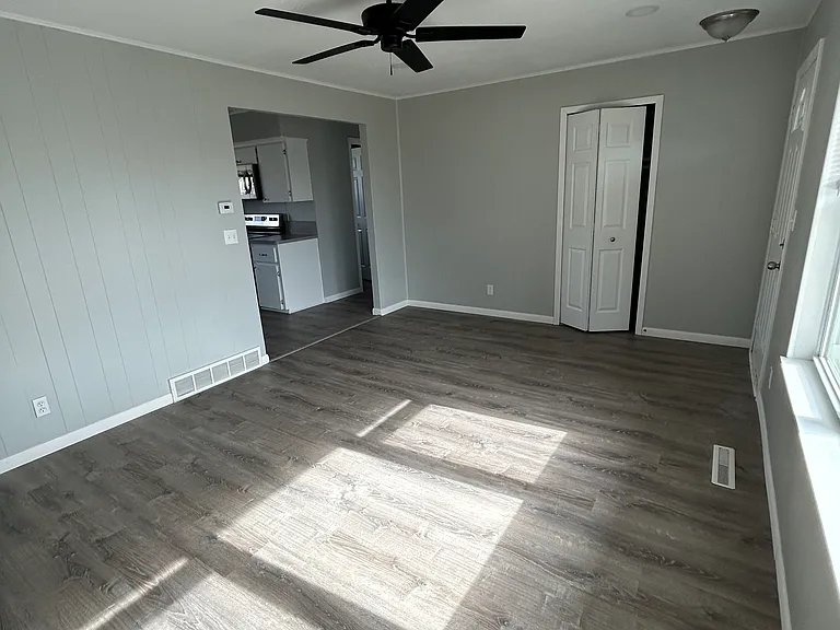 60 Jennings Rd — Photo 5