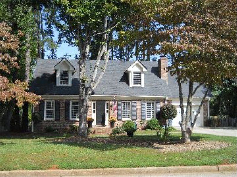 http://www.propertyboss.net/CustomerImages/REMAXATL_73579/media/Properties/4130%20Duesenberg%20Drive/zsmall_Front%20of%20House.JPG