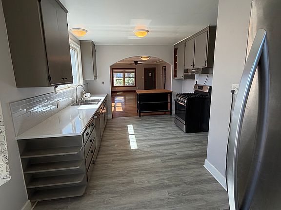 5th image of 918 34th St