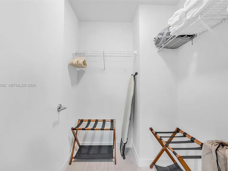 77 SE 5th St #3305 — Photo 11