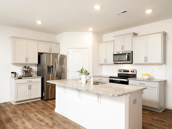 112 Weatherstone Ln, Zebulon, NC 27597