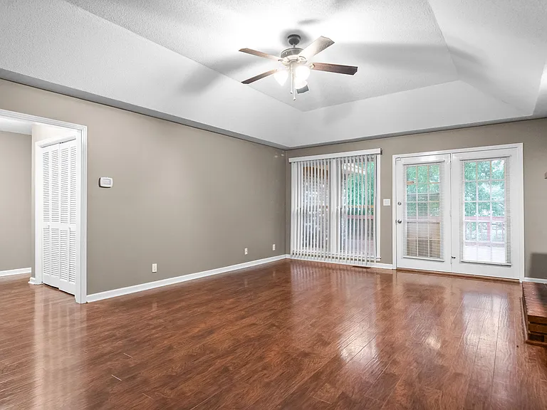 735 Cayce Dr — Photo 9