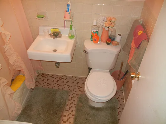 Sold by NYC Realty Brokers LLC | media 18