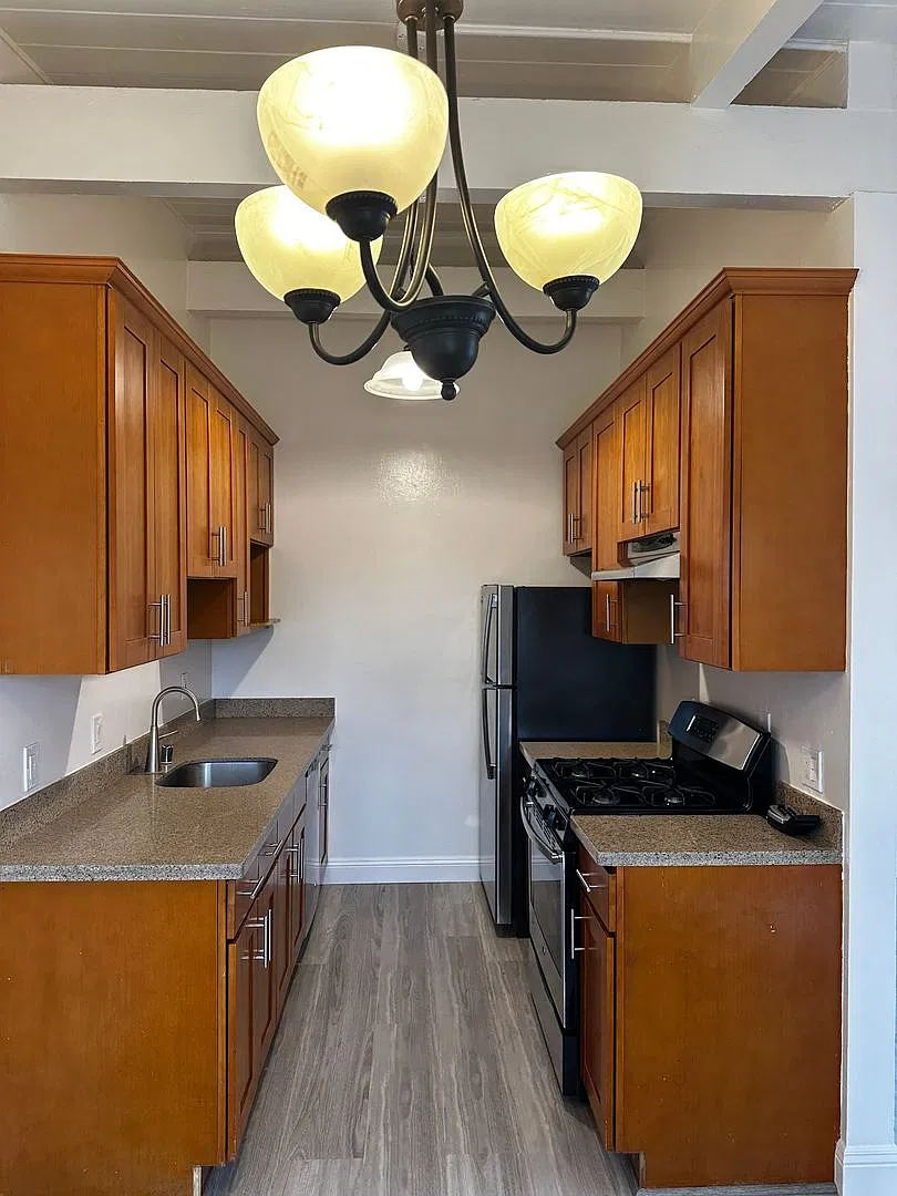 410 Monte Diablo Av. — Photo 3