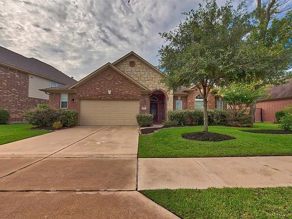 3rd image of 6906 Patterson Dr