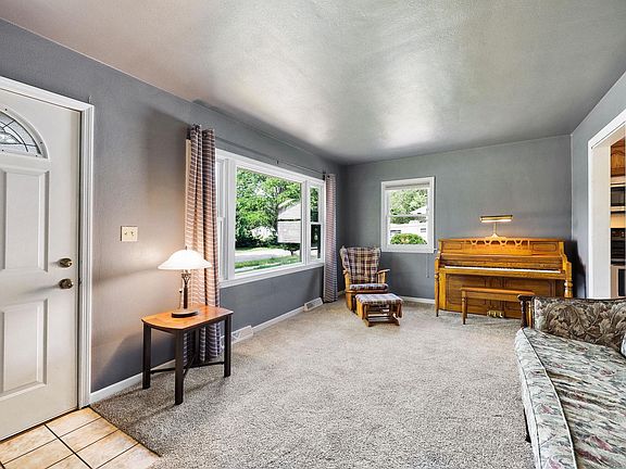 3rd image of 1703 Hamilton Ave