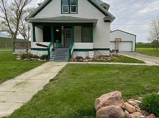 211 Cherry St, Elliott, IA 51532