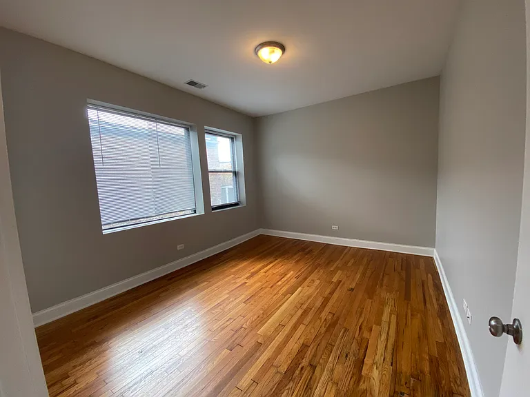 3216 W Argyle St #2 — Photo 10