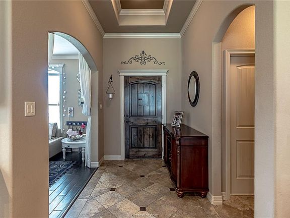3rd image of 4235 Rock Bend Dr