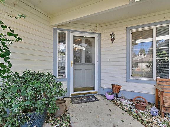 5th image of 2226 Pecan Dr