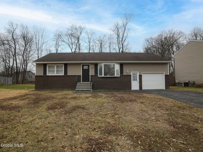 18 Melissa Court, Albany, NY, 12205