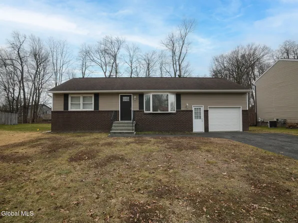 18 Melissa Court, Colonie, NY 12205