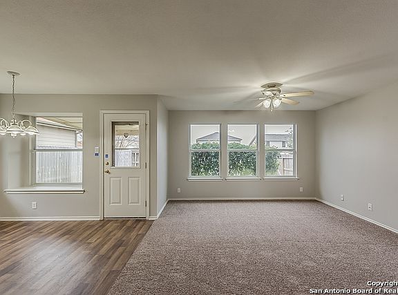 3rd image of 6835 Grapevine Lk