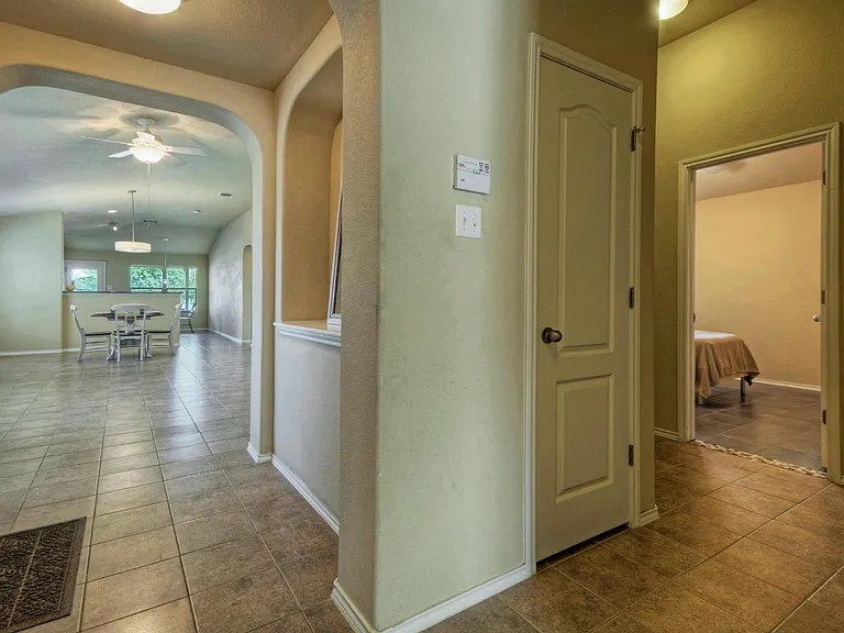 3501 Savage Springs Dr — Photo 17