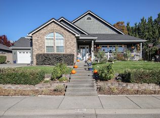 686 White Oak Ave, Central Pt, OR