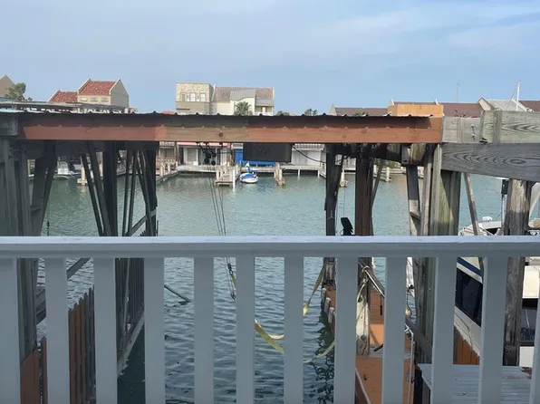 5 Windward Dr, Port Isabel, TX 78578