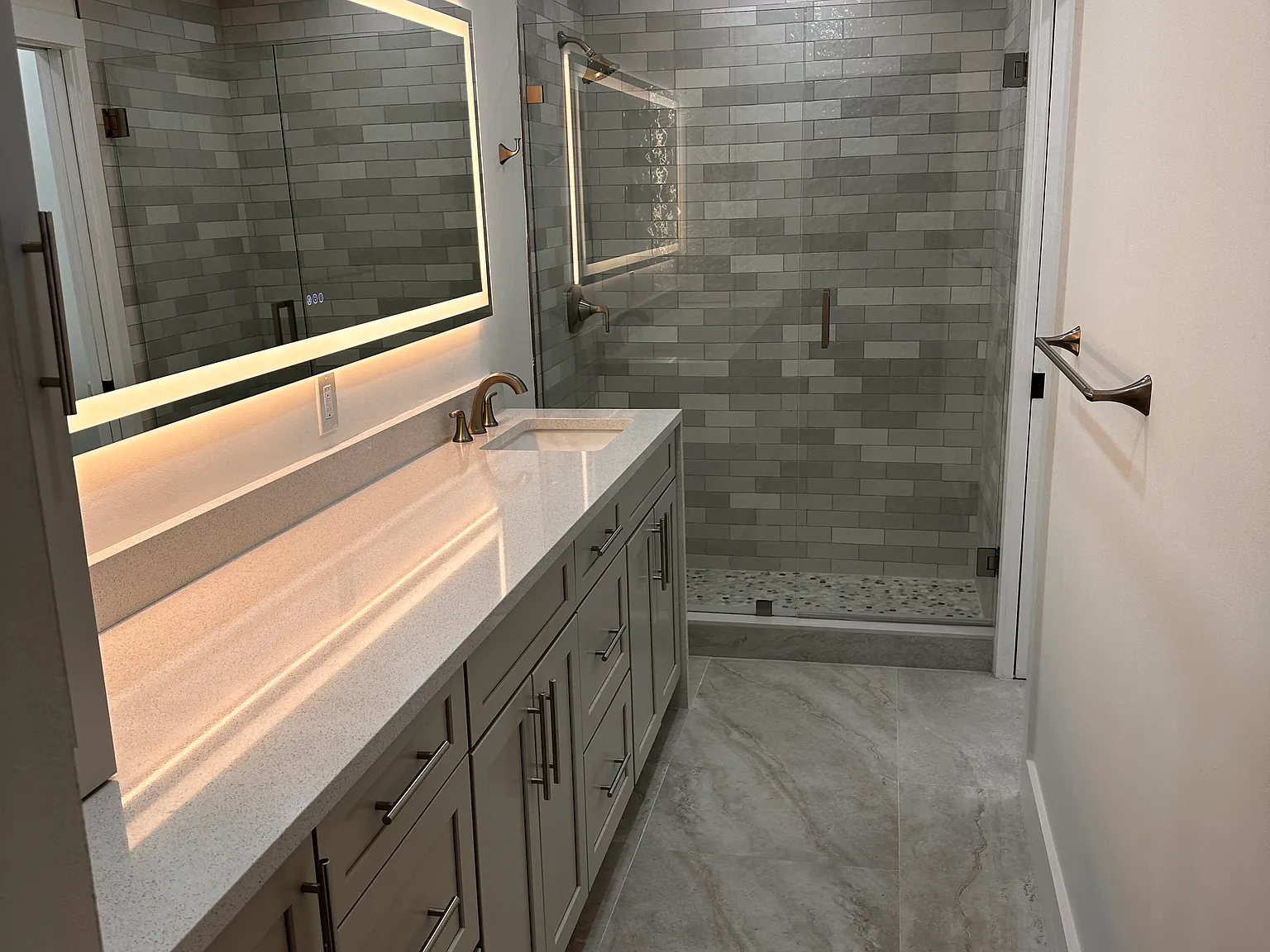 3 bed, 1970 sqft, $4,950 — Photo 2