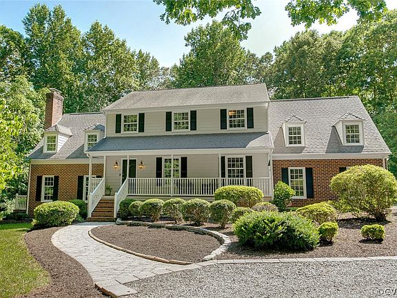 2nd image of 1284 Dover Creek Ln