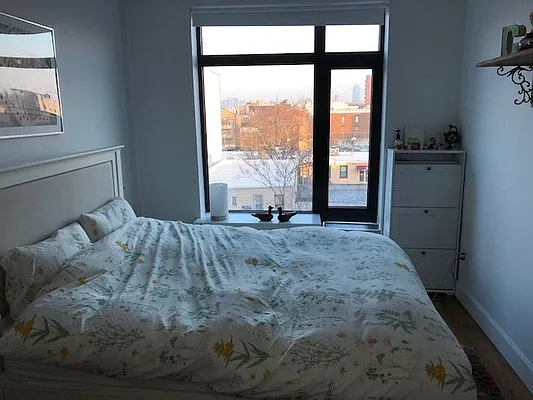 Rented by Warburg | media 27