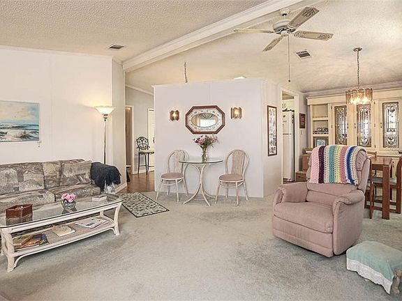 5th image of 854 Seabrooke Dr