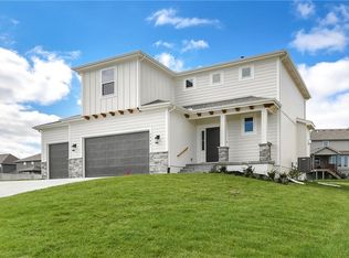 19592 Barstow Cir, Spring Hill, KS 66083