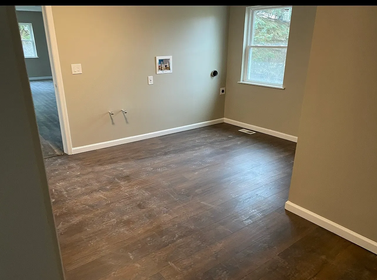 4 bed, 3.5 bath, 3176 sqft, $3,000 — Photo 4
