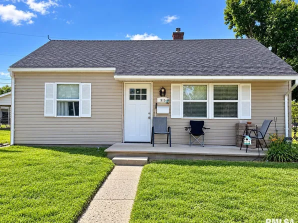 915 Keough Dr, Murphysboro, IL 62966