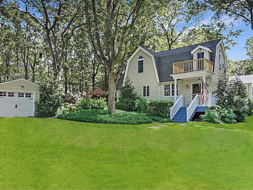 1st image of 5 Bay View Dr N