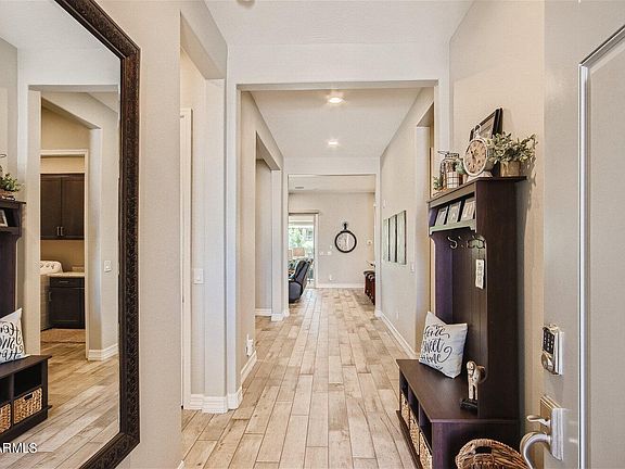 3rd image of 17863 W TANGLEWOOD Drive