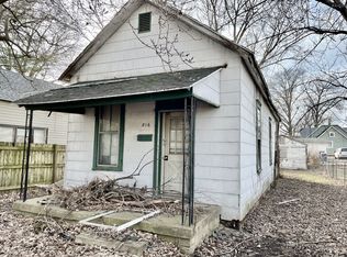 816 N 14th 1/2 St, Terre Haute, IN 47807