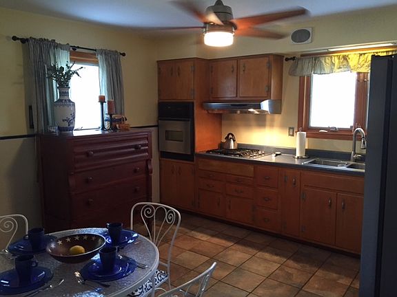 3rd image of 6589 Donjoy Dr.