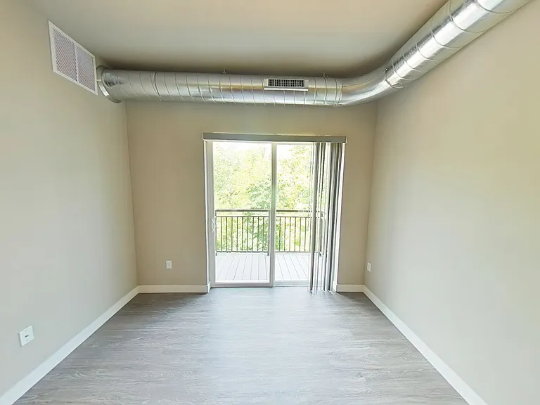 Beaverbrook Apartments — Photo 83