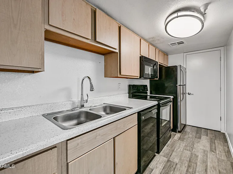 3065 N 67th Ave #120 — Photo 7