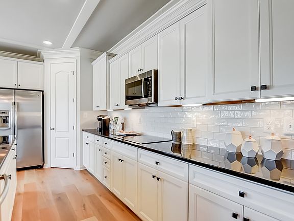 Kitchen with ample counterspace