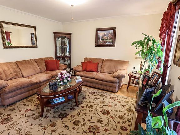5th image of 54 Tommy Thurber Ln